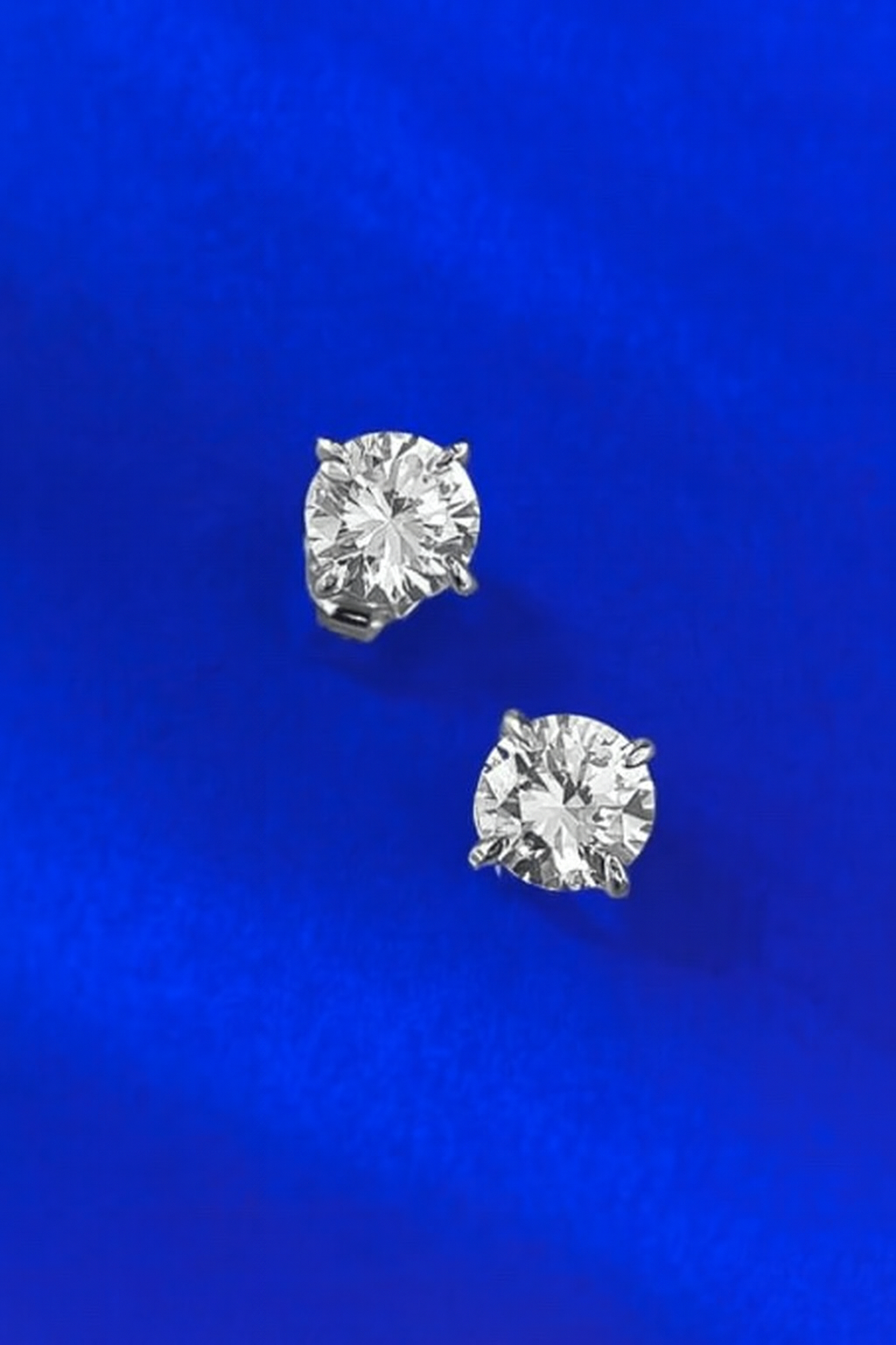 Round Classic stud - 925 Sterling silver cubic zirconia