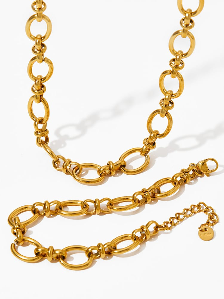 NOA Trend Geometric Necklace Set