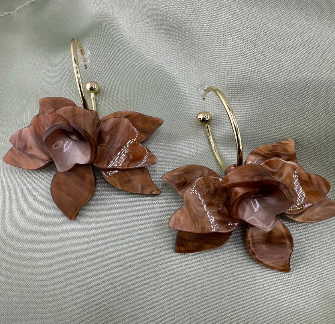 Brass Acrylic Flower Hip Hop Hook Earrings – 14K Gold Plated